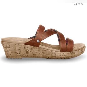 CROCS A-LEIGH MINI WEDGE SANDAL SIZE 8